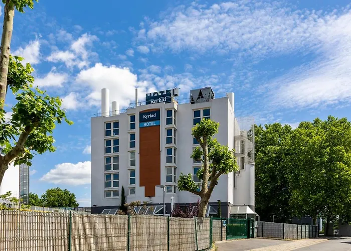 Kyriad Paris Ouest - Colombes