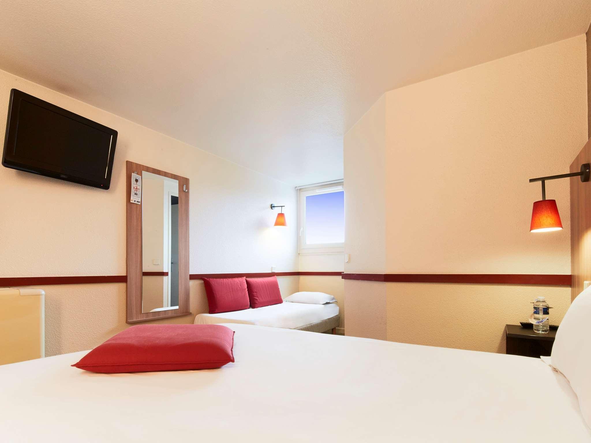 Kyriad Paris Ouest - Colombes